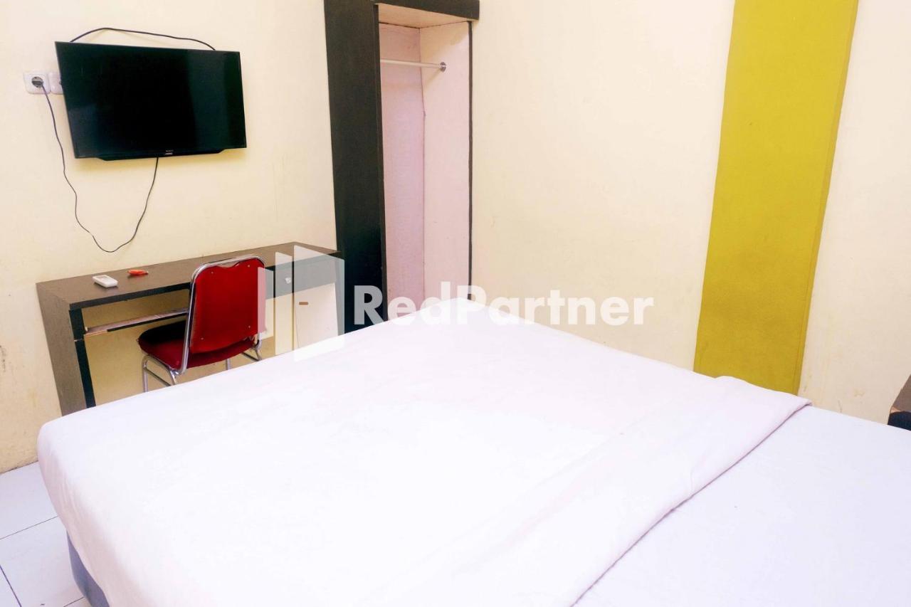 Hotel Permata Makassar Mitra Reddoorz Balangberu Екстериор снимка