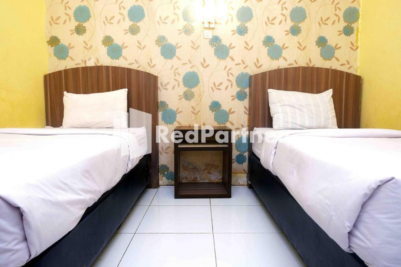 Hotel Permata Makassar Mitra Reddoorz Balangberu Екстериор снимка