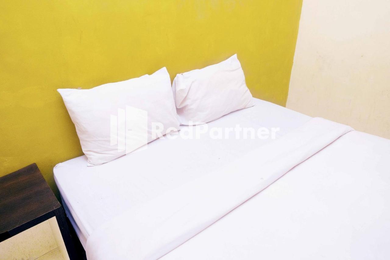 Hotel Permata Makassar Mitra Reddoorz Balangberu Екстериор снимка