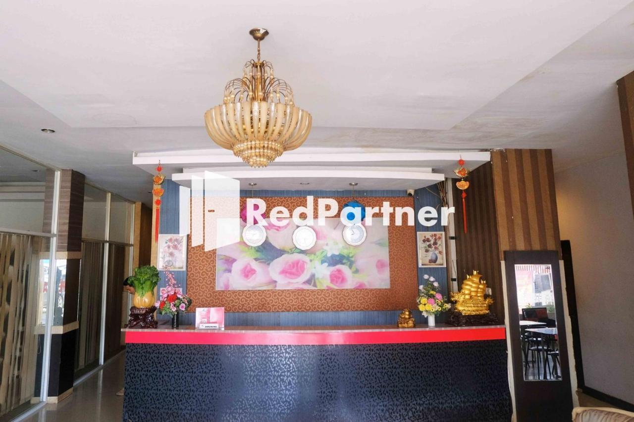 Hotel Permata Makassar Mitra Reddoorz Balangberu Екстериор снимка