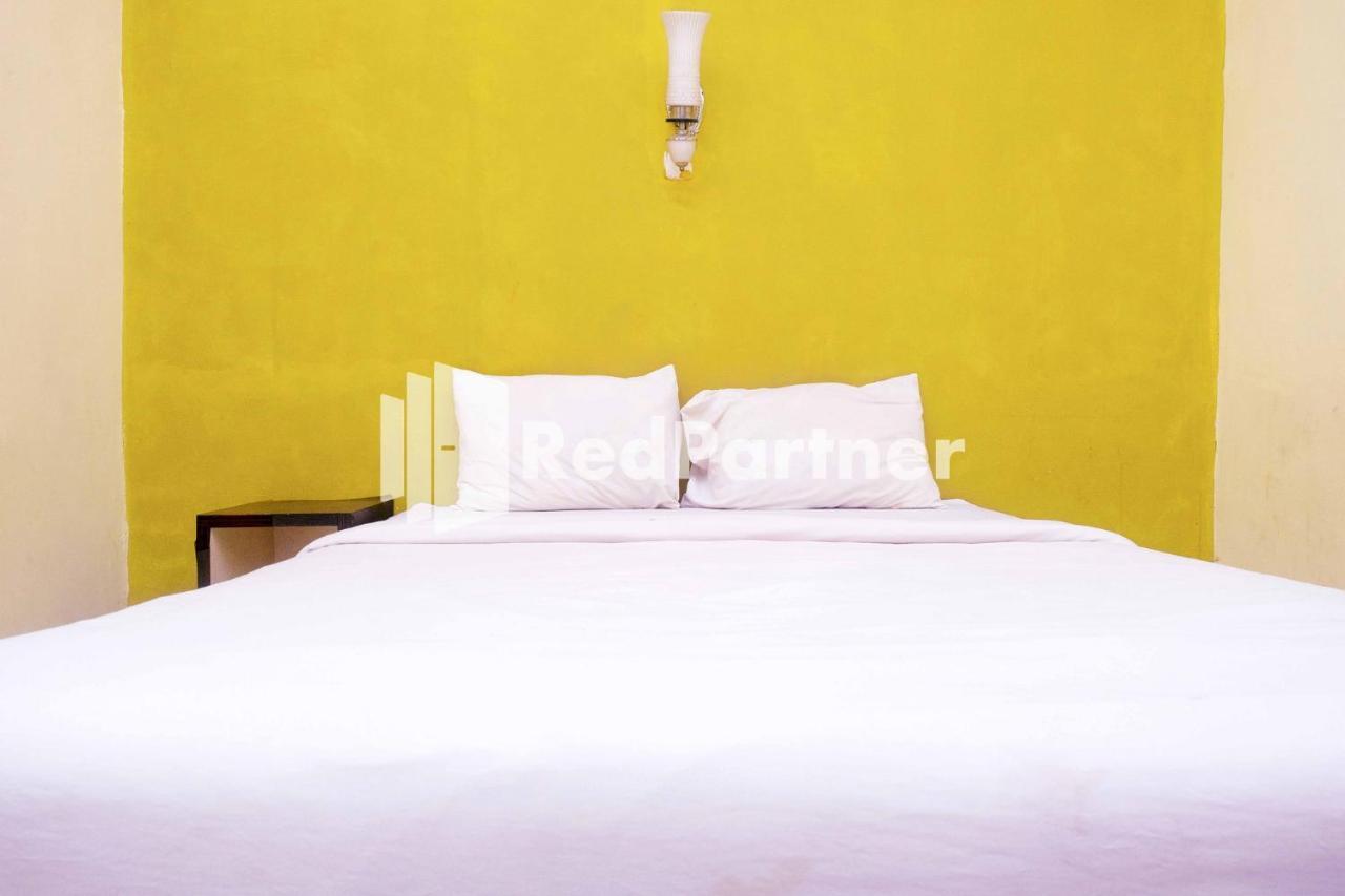 Hotel Permata Makassar Mitra Reddoorz Balangberu Екстериор снимка