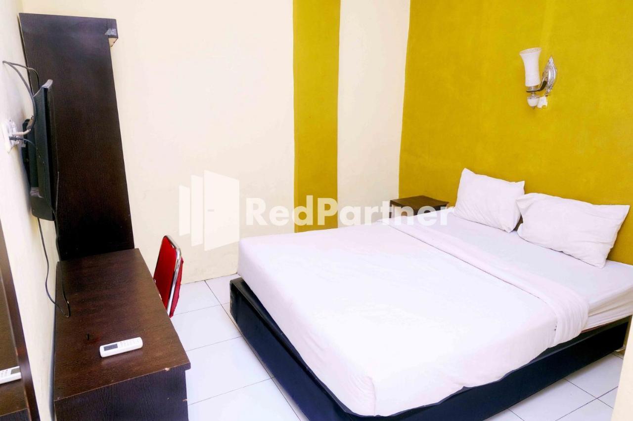 Hotel Permata Makassar Mitra Reddoorz Balangberu Екстериор снимка